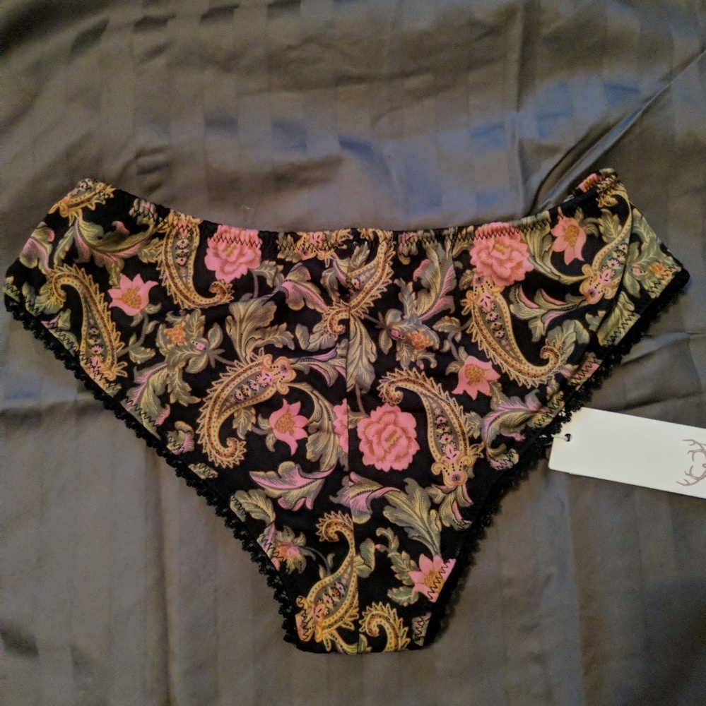 🌸PRICE FIRM🌸 NWT Spell Etienne Bloomers in Noir - Picture 2 of 5